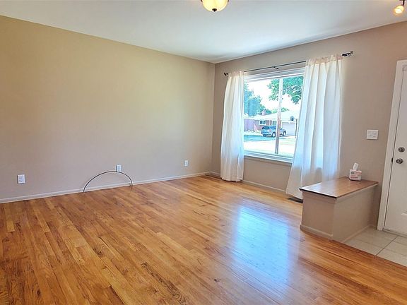 4th image of 14224 Colpaert Dr