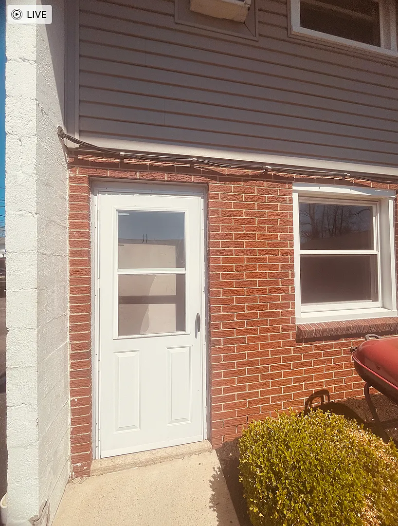 Townhouse Square Apartments - (White Glove) — Photo 4