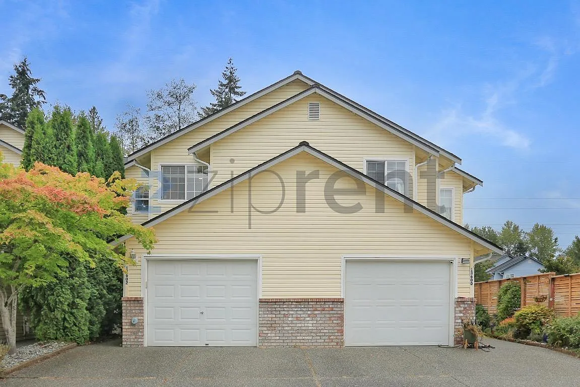 3 bed, 2.5 bath, 1704 sqft, $3,050 — Photo 1