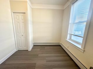 25-34 42nd St FLOOR 1, Astoria, NY 11103