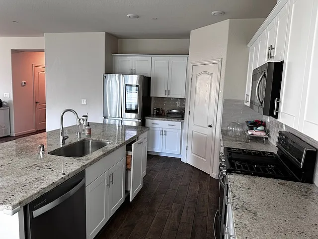 2061 Rosewood Dr #1 — Photo 10