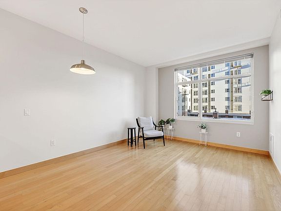 2nd image of 309 W Washington Ave Unit 504