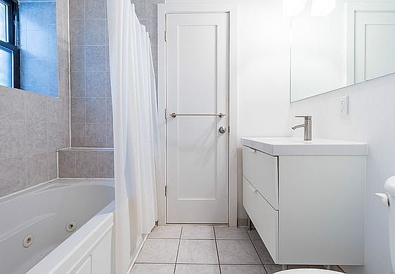 5th image of 167 W 136th St APT 2