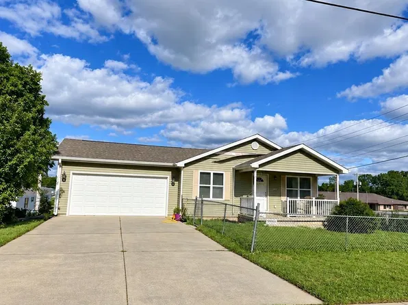 1837 Elmdale Ave, Junction City, KS 66441