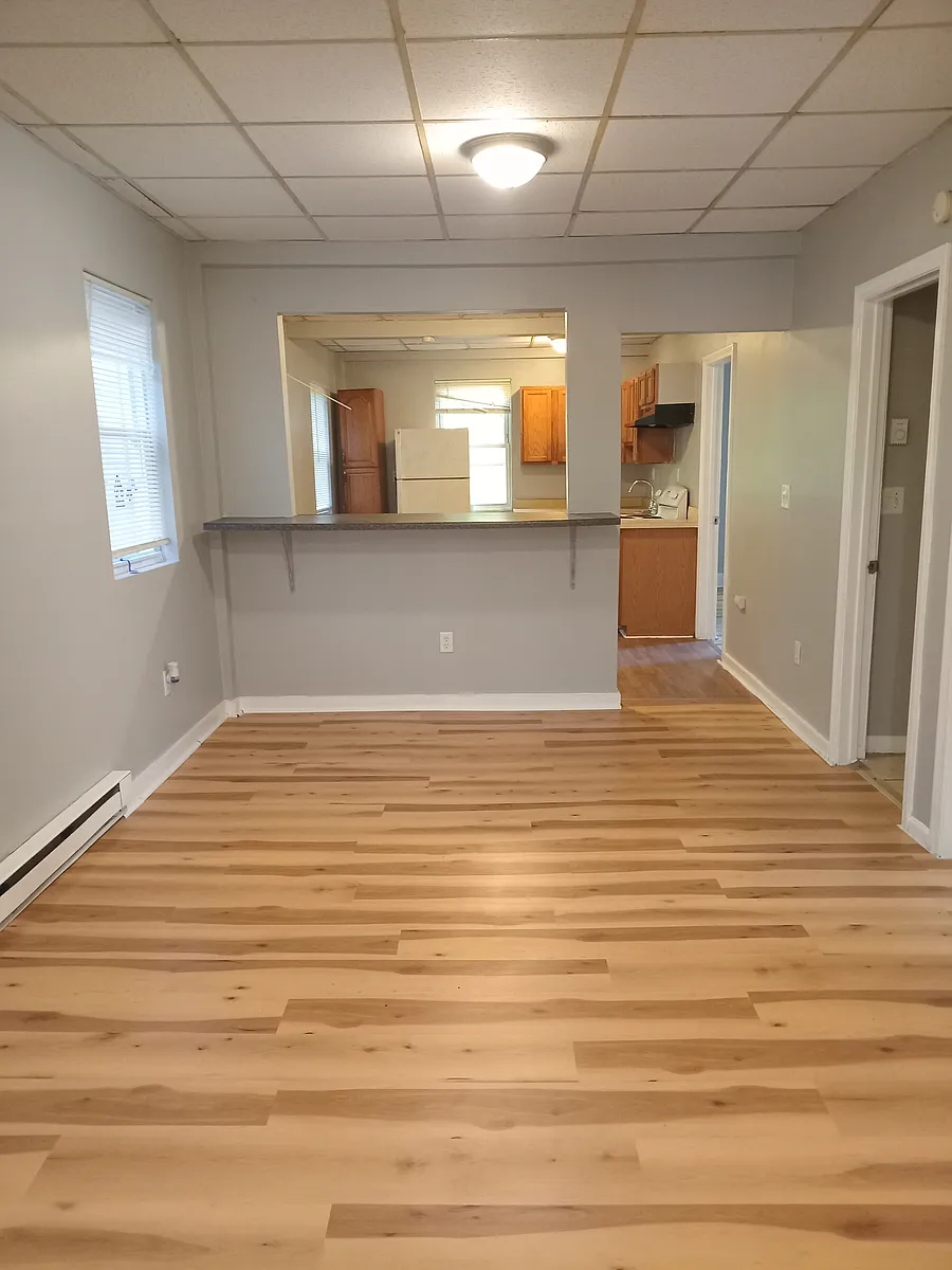 Building Photo - 88 Olive St #1