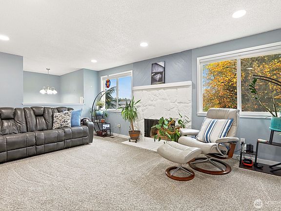 3rd image of 6305 95th Street NE