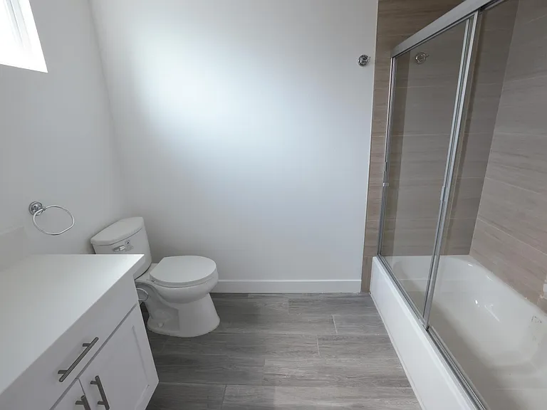 3927 Wisconsin St #8 — Photo 22
