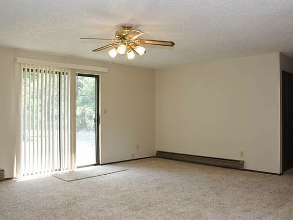 4th image of 680 Duck Lake Dr SE