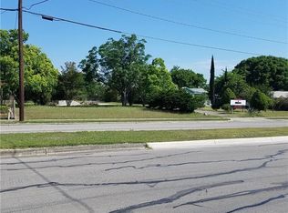 824 W County Line Rd, New Braunfels, TX 78130