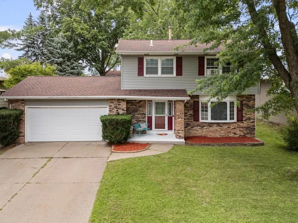 816 W 57th St, Davenport, IA 52806