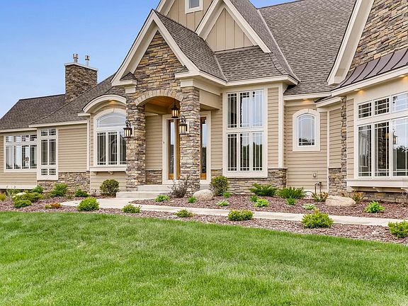2nd image of 23 Hillary Farm Ln