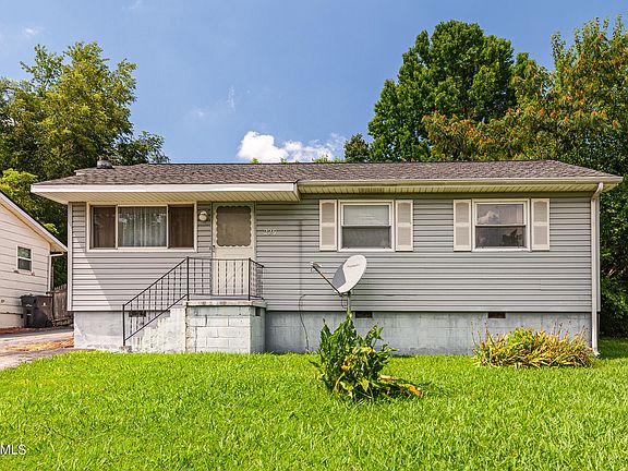 3rd image of 227229 Chickamauga Ave