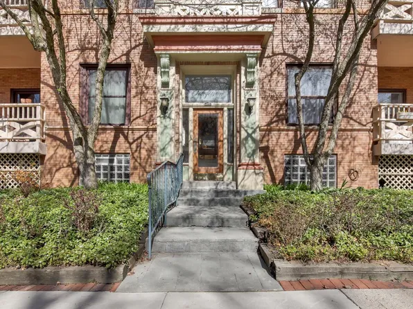 2641 North Hackett AVENUE #2, Milwaukee, WI 53211