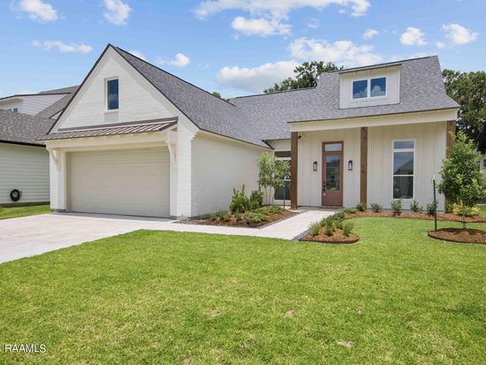118 Cape Town Ave, Youngsville, LA 70592