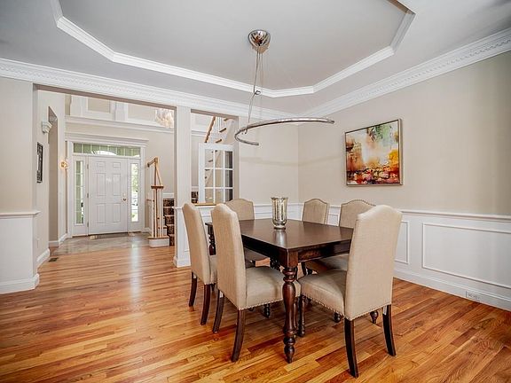 4th image of 89 Carriage Hill Cir #89