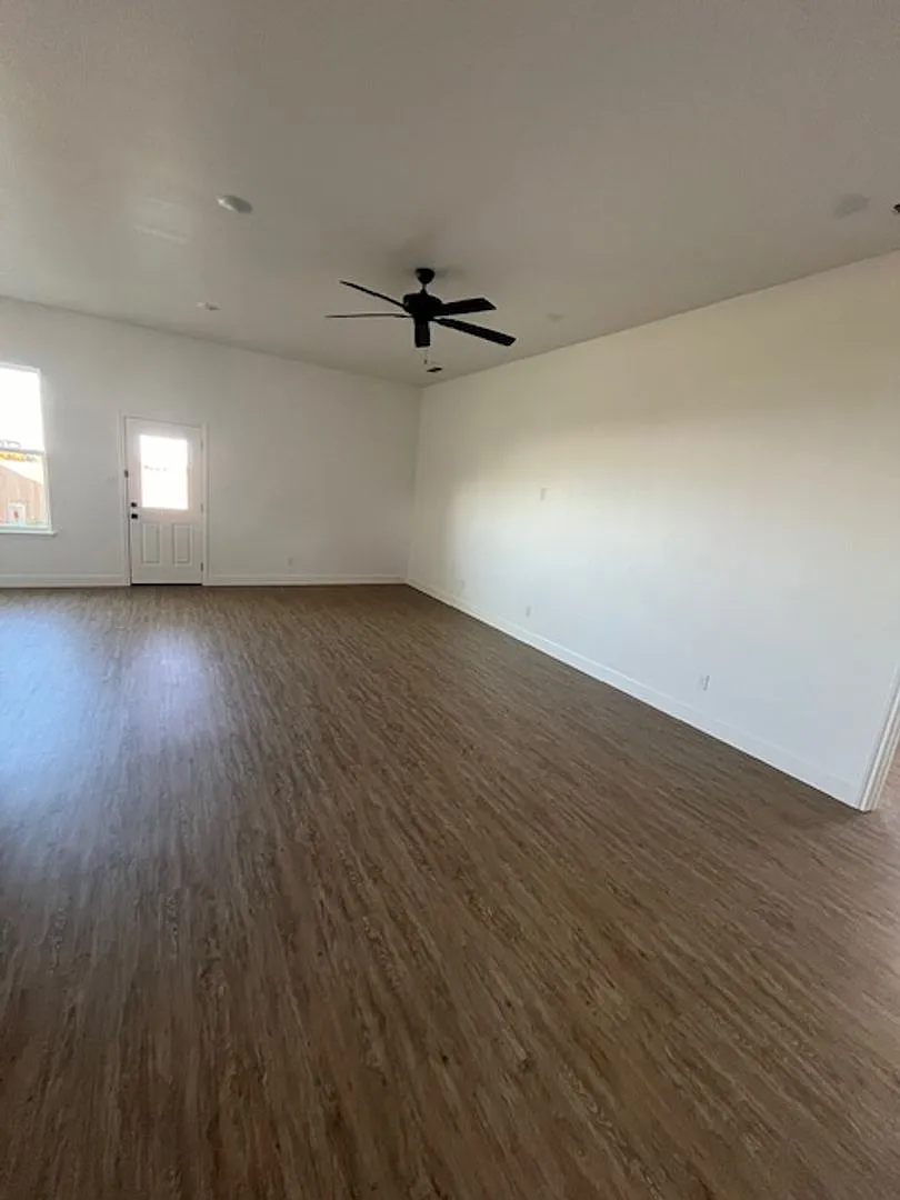 390 Kristi Path — Photo 3