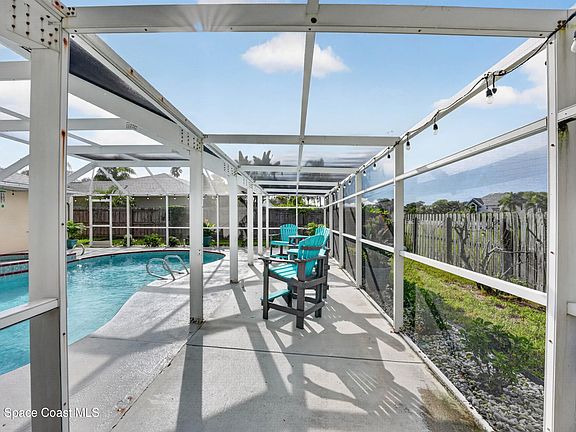 2nd image of 524 Veracruz Blvd