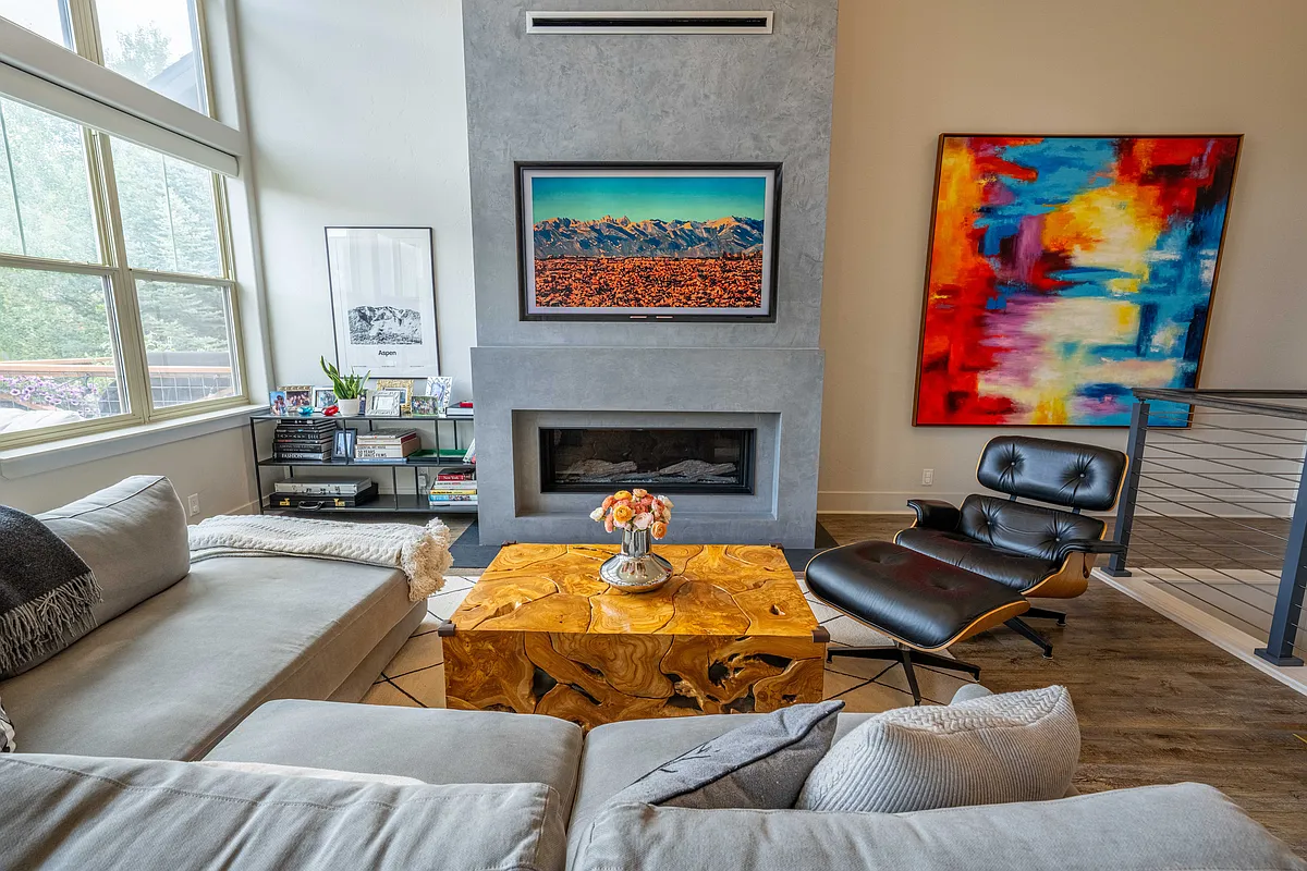Living Room in art mode - 634 Evans Ct
