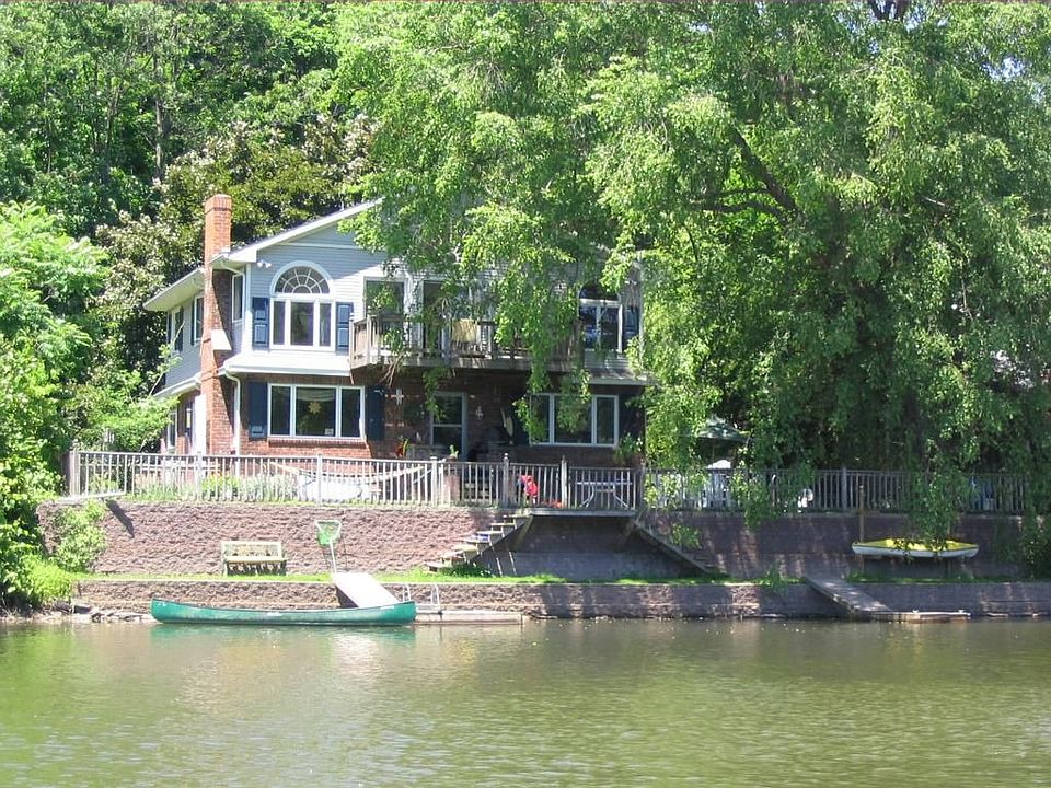 1st image of 27 Oakledge Park