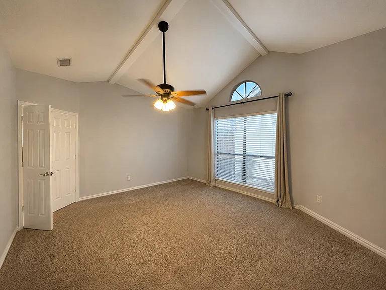 649 Albrook Dr — Photo 14
