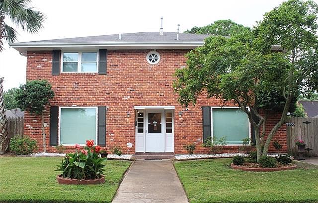 1st image of 2300 Oriole St
