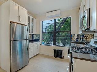 3036 14th St APT 2F, Astoria, NY 11102