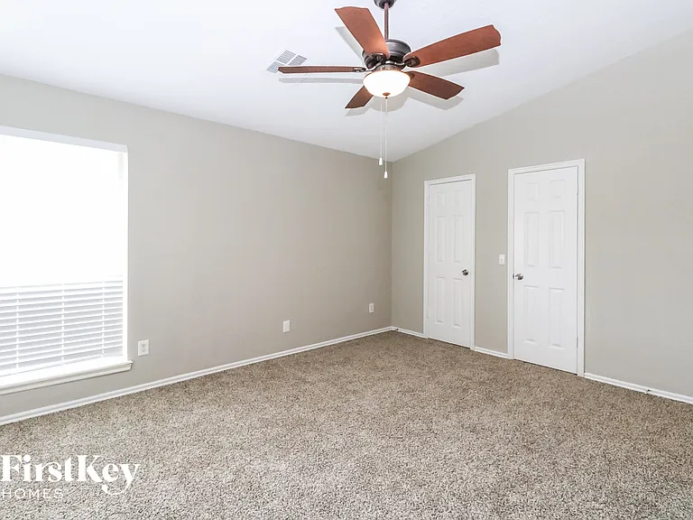 800 Adams Trl — Photo 7