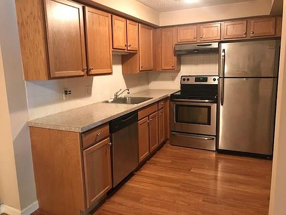 3rd image of 31 Devereux St APT 105