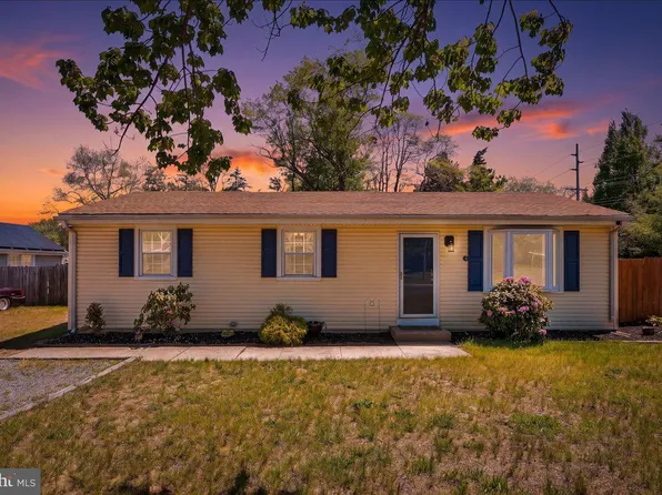 2 Del Sordo Dr, Sicklerville, NJ 08081