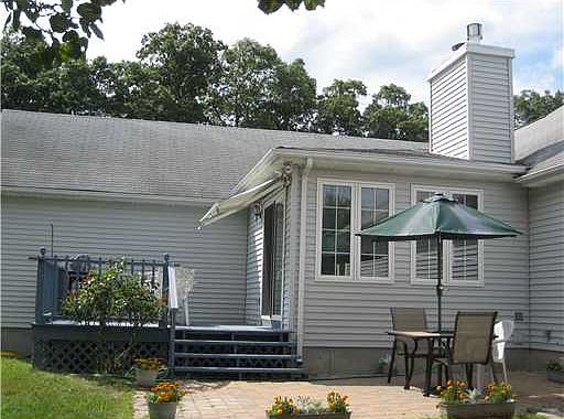 4th image of 15 Lauren Ct