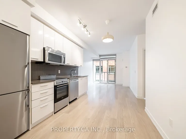105 George St #303 — Photo 13