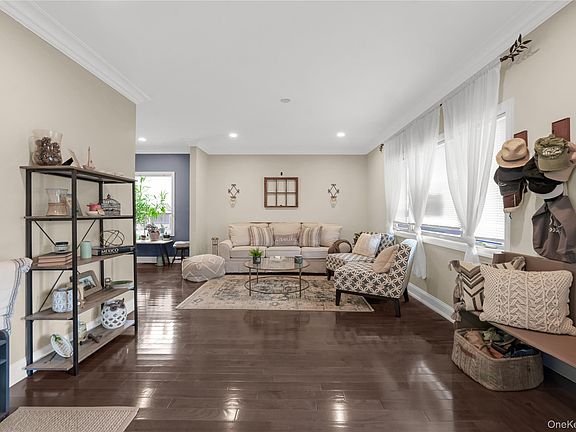 3rd image of 206 N 7th Street