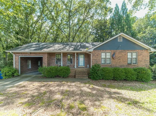 82 Buena Vista Street, Winder, GA 30680