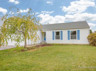 1216 Woodlake Dr, Carol Stream, IL
