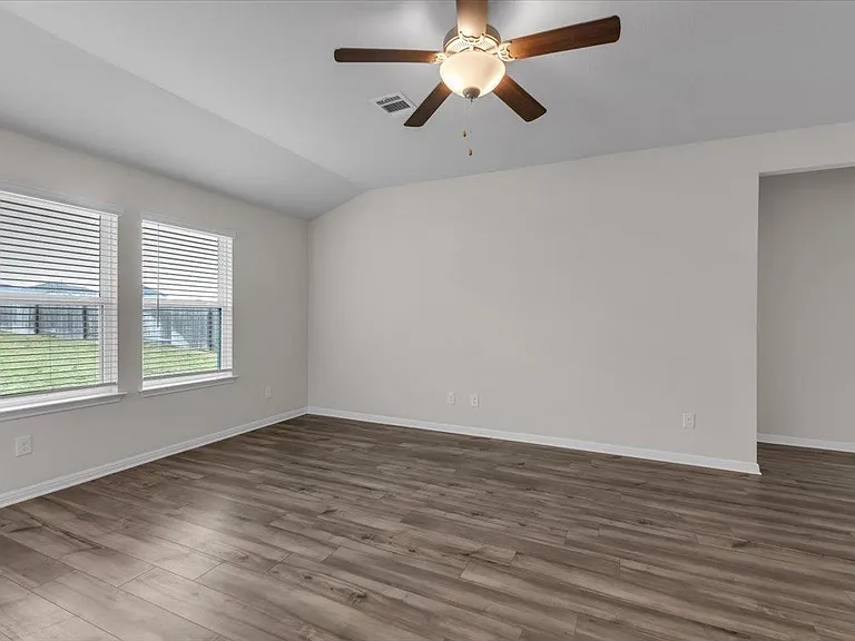 405 Grasslands Trl — Photo 30