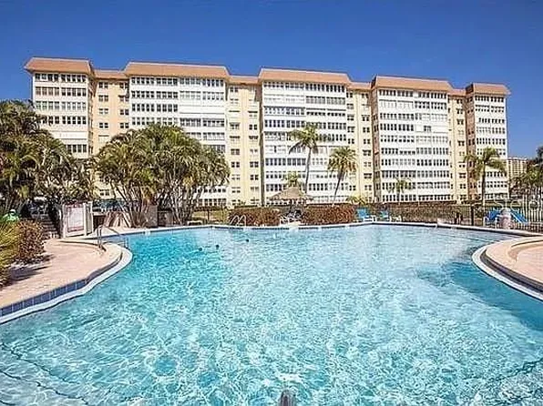 5108 Brittany Dr S APT 903, Saint Petersburg, FL 33715