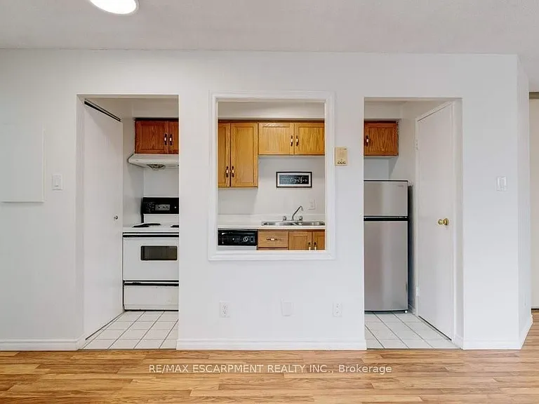 175 Hunter St E #207 — Photo 10