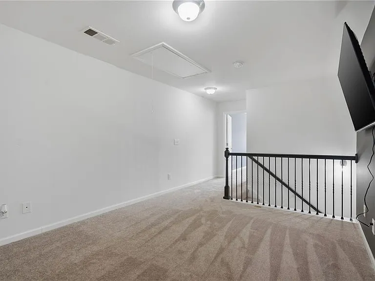 1697 Paxton Dr SW — Photo 23