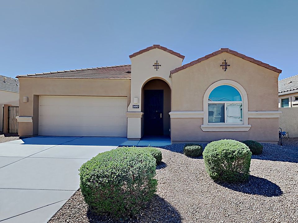 1st image of 43927 W Caven Dr