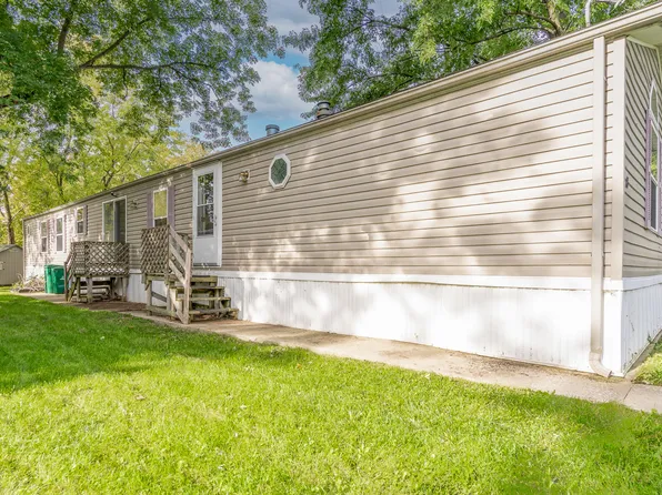 18 Birch St, Minooka, IL 60447