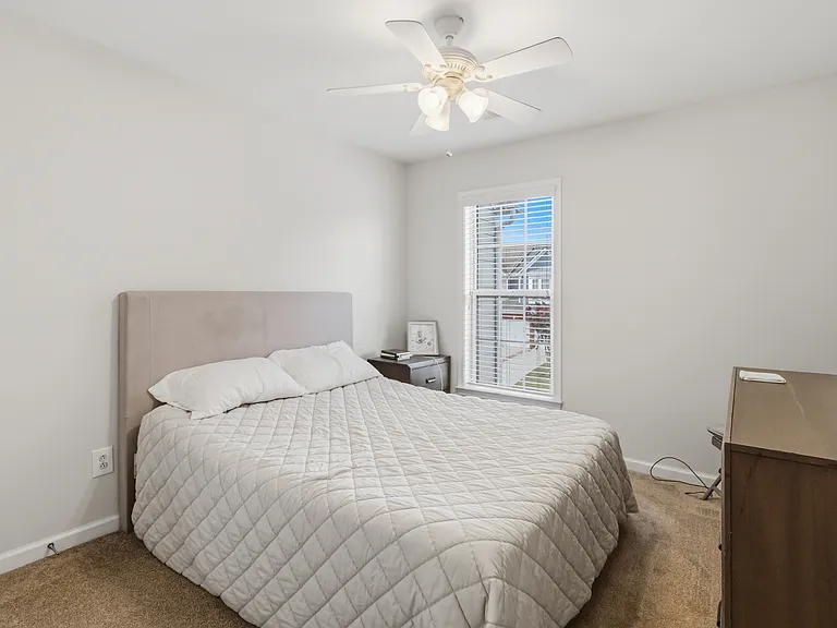 105 Finchley Dr — Photo 27