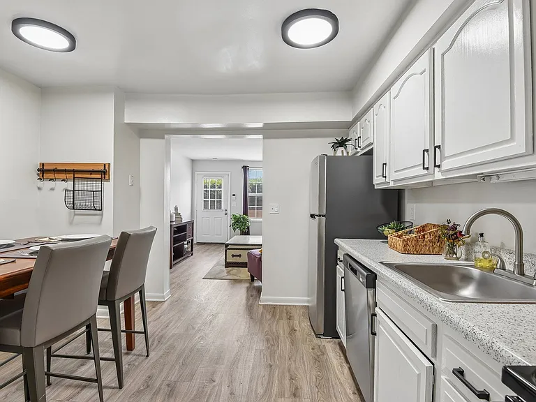 Dunfield Townhomes — Photo 29