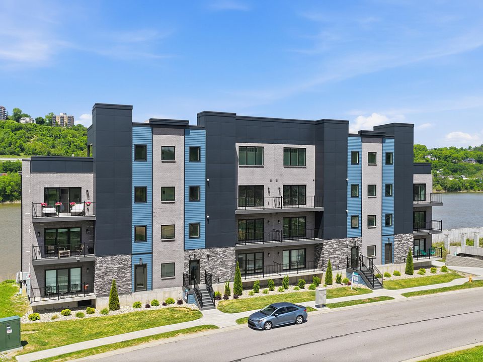 1st image of 739 Manhattan Blvd #302