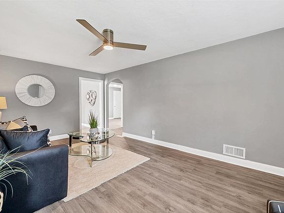 5th image of 55 Henquin Dr