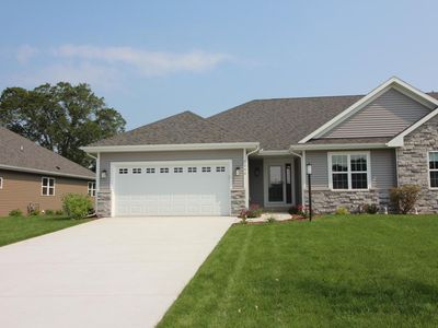 5240 Briarwood CIRCLE, Racine, WI, 53402