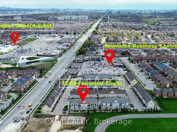60 Fairwood Cir #32, Brampton, ON L6R 0Y6