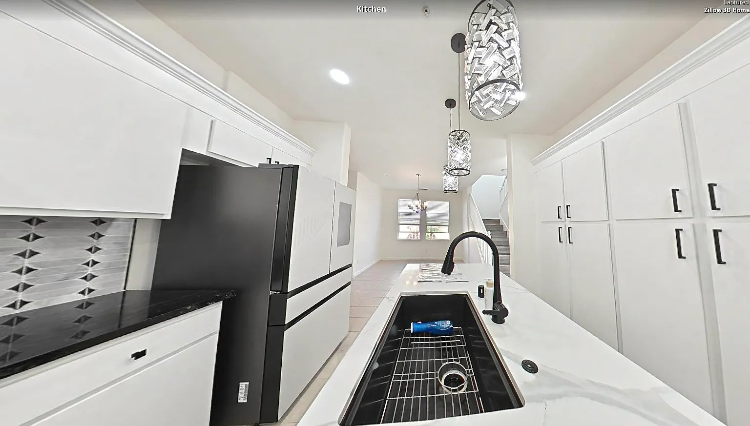 4 bed, 2013 sqft, $3,995 — Photo 4