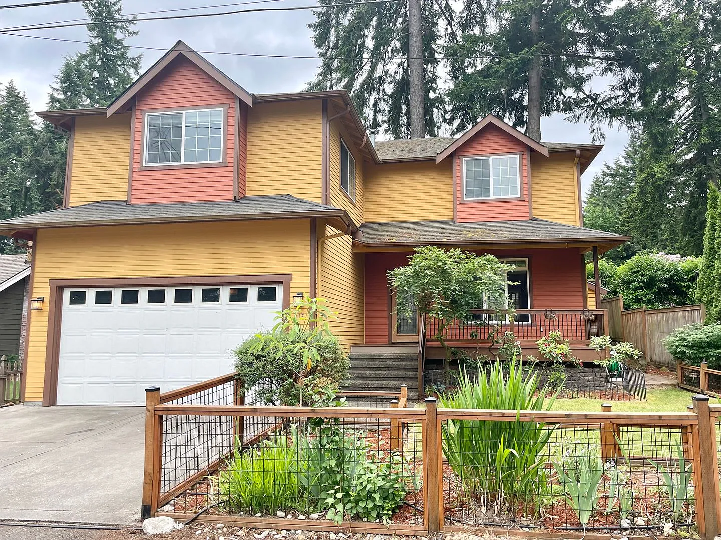 4 Bedroom Shoreline Home... — Photo 1