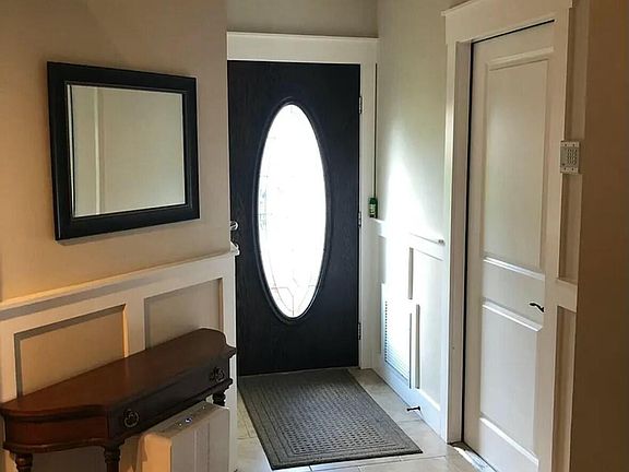 2nd image of 7842 AQUARIUS Circle S