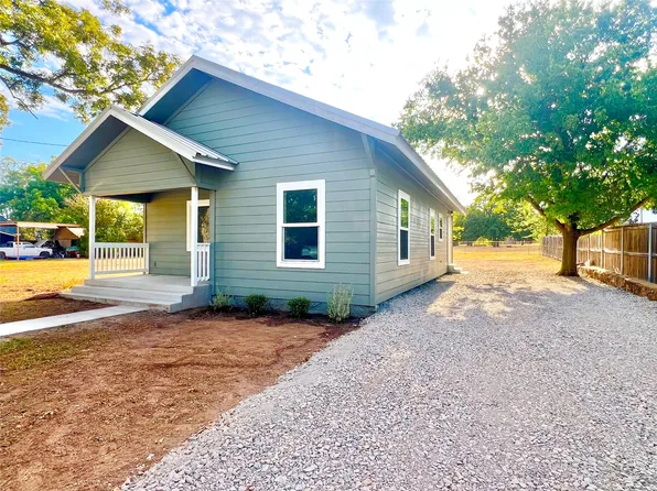 206 Vine St, Bangs, TX 76823